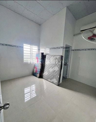 Cần bán gấp nhà DT 168m2 ở chợ Phước Thạnh - Củ Chi giá 750 triệu.