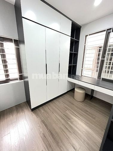 Nhà phố Tam Trinh ! thang máy nhập khẩu,lô góc ,mặt tiền rộng 