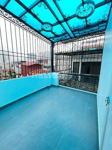 Nhà phố Tam Trinh ! thang máy nhập khẩu,lô góc ,mặt tiền rộng 