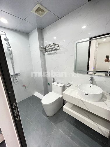 Nhà phố Tam Trinh ! thang máy nhập khẩu,lô góc ,mặt tiền rộng 