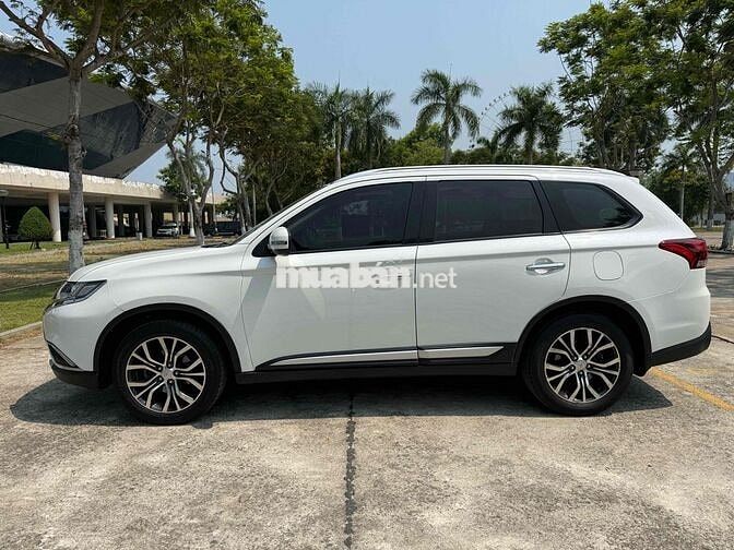 Mitsubishi Outlander 2.0 Trắng sản xuất 2019