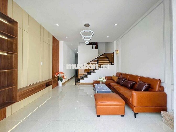 NHÀ MẶT TIỀN SƯƠNG NGUYỆT ÁNH MỚI 100%