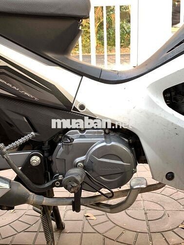 Honda Blade 2018 Trắng đen