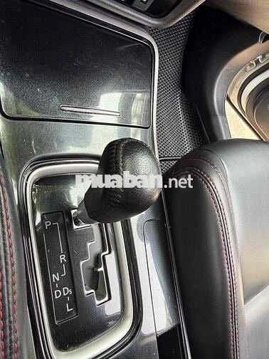 Mitsubishi Outlander 2.0 Trắng sản xuất 2019
