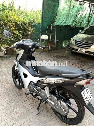 Honda Blade 2018 Trắng đen