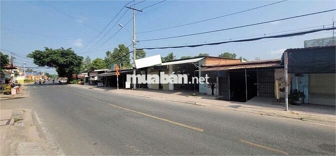Nhà mặt tiền kinh doanh, 600m2, 300m2 thổ, ngang 9,9m, SHR chính chủ 