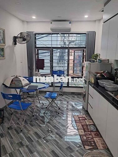 Ô tô đỗ cổng phố Minh Khai nhà đẹp 2 thoáng nông 40m2 x5T giá 7.9 tỷ s