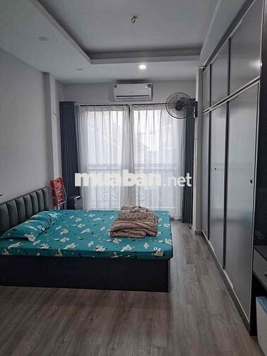 Ô tô đỗ cổng phố Minh Khai nhà đẹp 2 thoáng nông 40m2 x5T giá 7.9 tỷ s