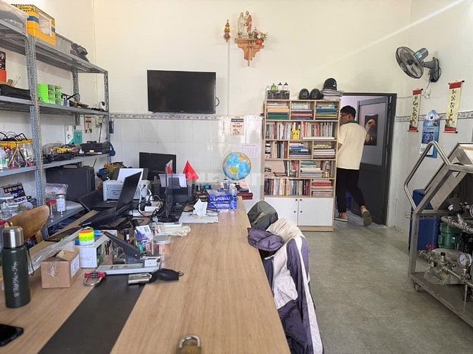 Gấp Bán Giảm còn 4 Tỷ Gần 50m2 Mặt Tiền Kinh Doanh Xây Mới 5 Tầng