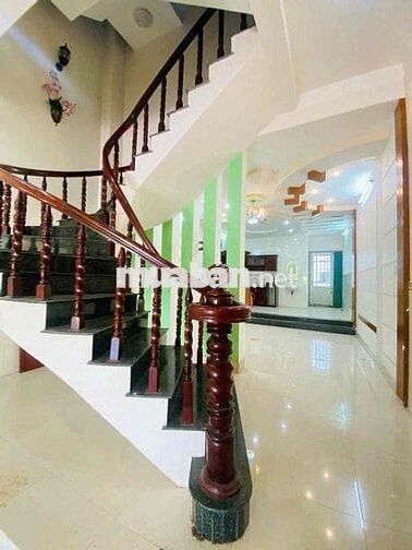 NHÀ CHO THUÊ: TRỆT 2 LẦU RỘNG ĐẸP  - CÓ NỘI THẤT - KDC GIÁP NAM LONG