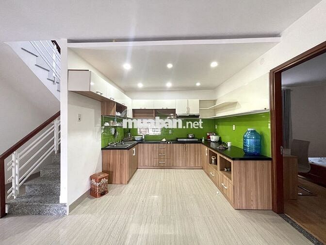 CHO THUÊ NHÀ Ở KINH DOANH SÂN VƯỜN 1000m2 PHÍA BẮC NHA TRANG