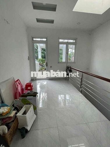 Cho Thuê Nhà Hẻm xe tải thông p13
