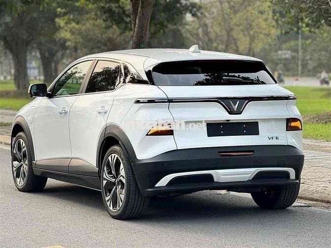 VinFast VF6 Plus Trắng, Hỗ trợ vay bao đậu, 100Tr
