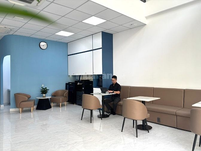 Cho thuê bàn ​​làm việc chung từ 1tr6 mỗi tháng tại HQ Vạn Phúc City