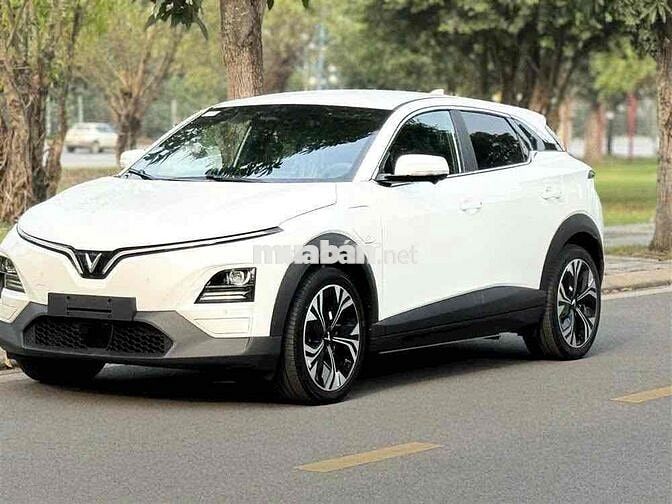 VinFast VF6 Plus Trắng, Hỗ trợ vay bao đậu, 100Tr