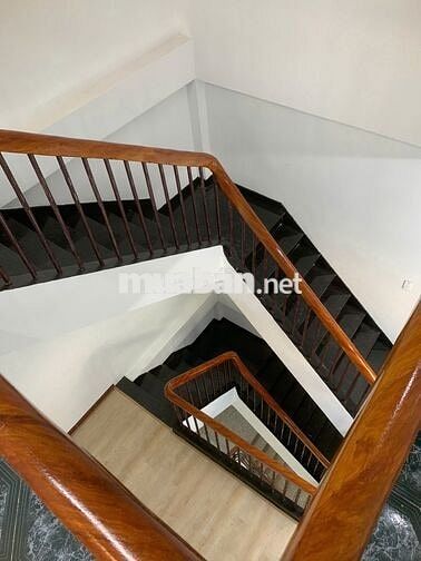 Cho Thuê Mặt Tiền 224 Võ Văn Ngân Thủ Đức 8 Phòng, 4WC, 322m2 Nền