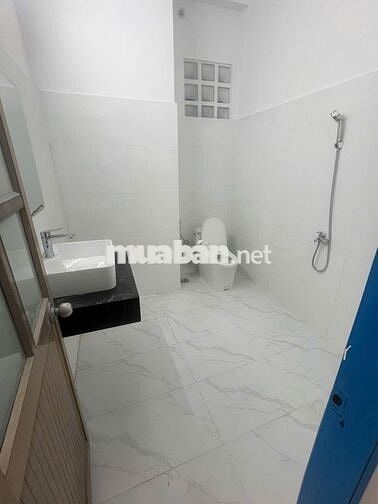 Cho Thuê Mặt Tiền 224 Võ Văn Ngân Thủ Đức 8 Phòng, 4WC, 322m2 Nền