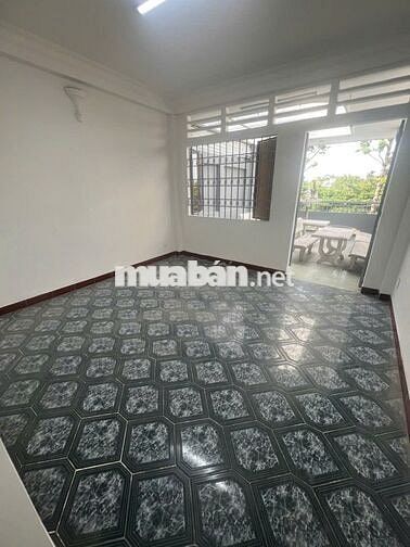 Cho Thuê Mặt Tiền 224 Võ Văn Ngân Thủ Đức 8 Phòng, 4WC, 322m2 Nền