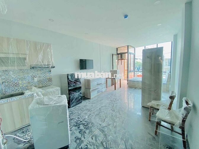 CHO THUÊ TOÀ NHÀ 4X22M NỞ HẬU 5M CÓ THANG MÁY MẶT TIỀN NGUYỄN THỊ THÂP