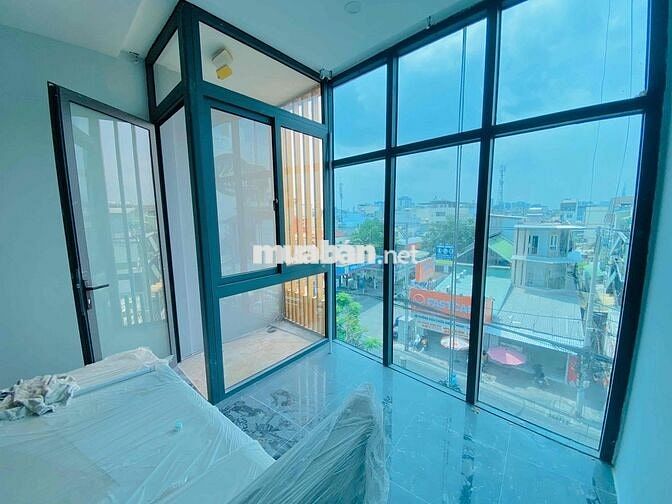 CHO THUÊ TOÀ NHÀ 4X22M NỞ HẬU 5M CÓ THANG MÁY MẶT TIỀN NGUYỄN THỊ THÂP