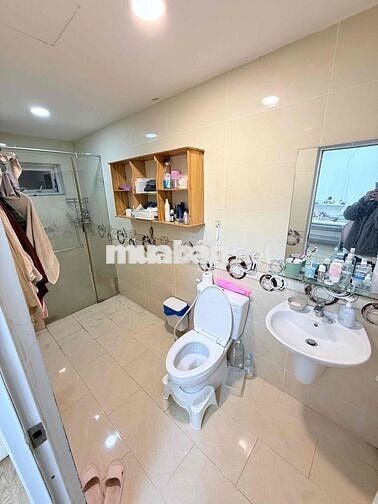 Cho thuê căn hộ chung cư cao cấp nội thất cơ bản