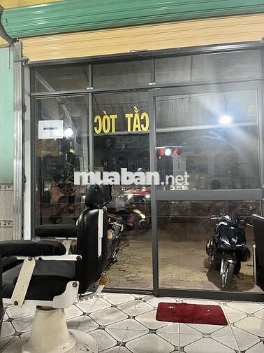 Tuyển thợ cắt tóc nam nữ