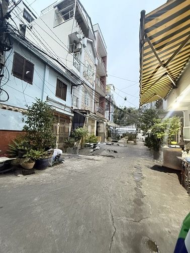 NHÀ GIẢM SÂU, LÝ THƯỜNG KIỆT QUẬN 10, HẺM 7M, 5 TẦNG 3PN