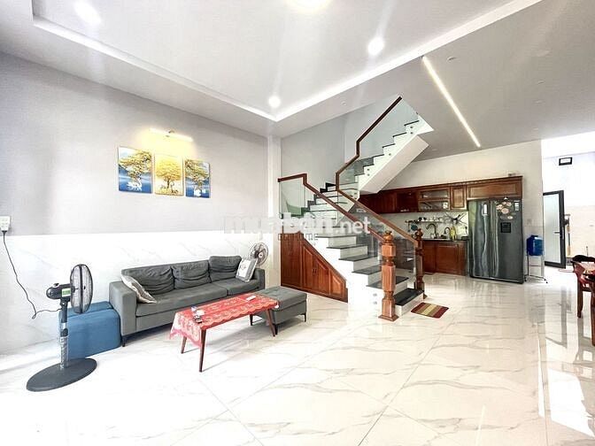 CHO THUÊ NHÀ 4 PHÒNG NGỦ FULL NỘI THẤT KHU PHÍA BẮC NHA TRANG