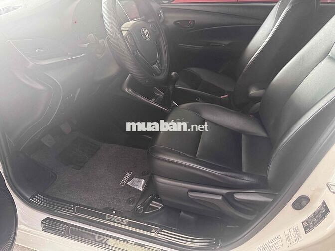 Toyota Vios 5 chỗ Trắng
