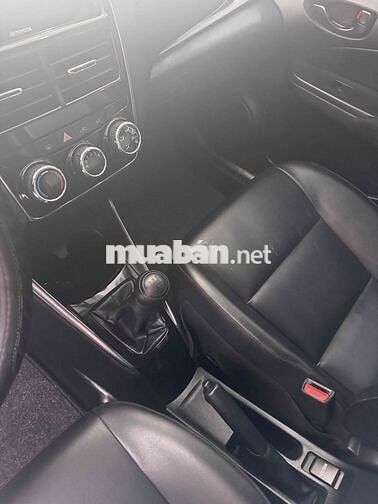 Toyota Vios 5 chỗ Trắng