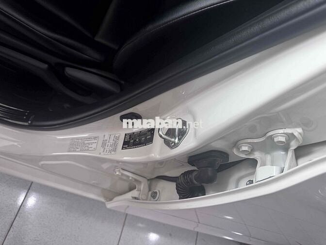 Toyota Vios 5 chỗ Trắng