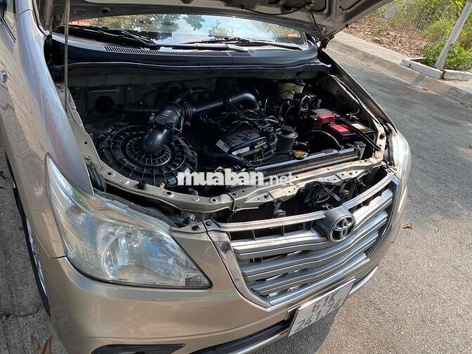 Toyota Innova 2015 Số tự động