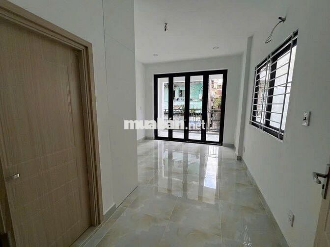 Cho Thuê Nhà Đường Nguyễn Đình Chiểu, Quận 3 ( Ngang 4.5m - Nhà Đẹp )
