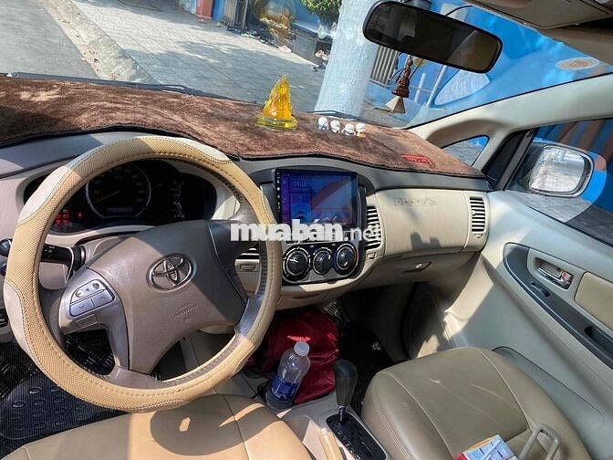 Toyota Innova 2015 Số tự động