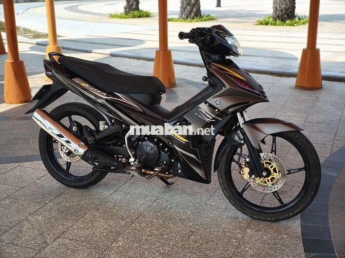 exciter 135 xún áo cần bán hoạc gl xe khác