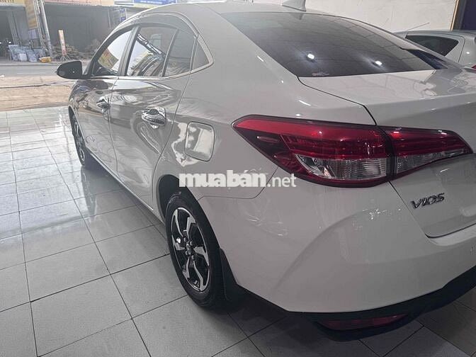 Toyota Vios 5 chỗ Trắng