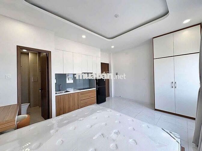 STUDIO CỬA SỔ LỚN FULL NỘI THẤT TẠI LÊ TRỰC