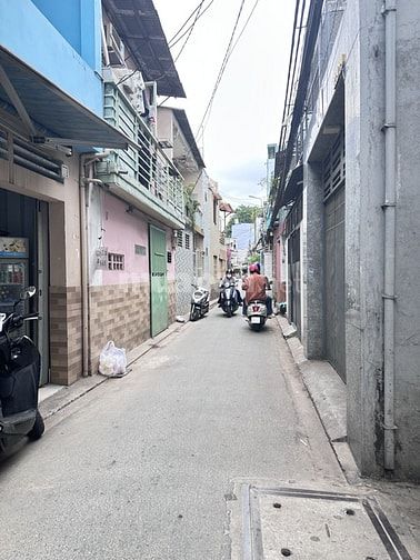 BÁN NHÀ CŨ TIỆN XÂY MỚI ĐƯỜNG BÙI THỊ XUÂN QUẬN TÂN BÌNH 