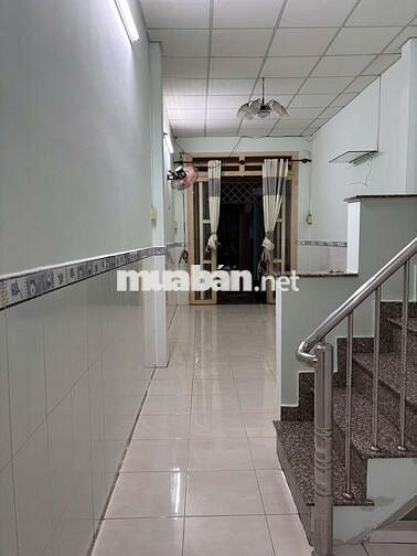 Nhà cho thuê nguyên căn hẻm 78/12 gần nhà thờ Xóm Chiếu (Q4 cũ)