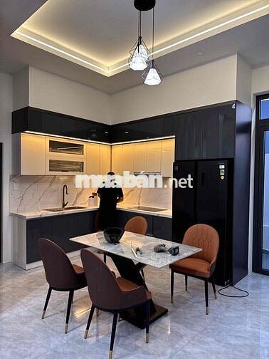 Nhà phú hoà trệt 2 lầu full nội thất cho thuê thủ dầu 1 bình dương