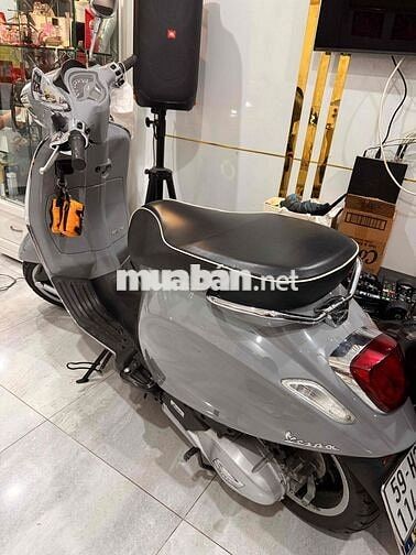 Piaggio Vespa 2021 9000km Xám