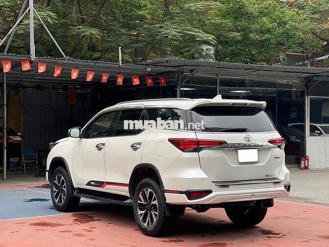 Toyota Fortuner 2.7L TRD sx 2019 màu trắng