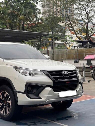 Toyota Fortuner 2.7L TRD sx 2019 màu trắng