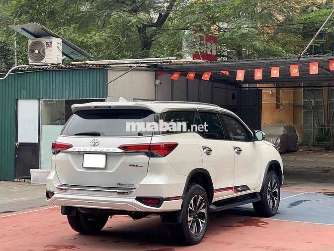Toyota Fortuner 2.7L TRD sx 2019 màu trắng