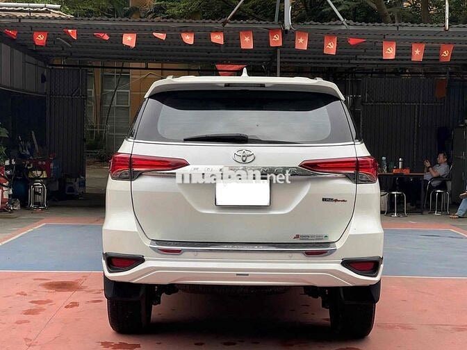 Toyota Fortuner 2.7L TRD sx 2019 màu trắng