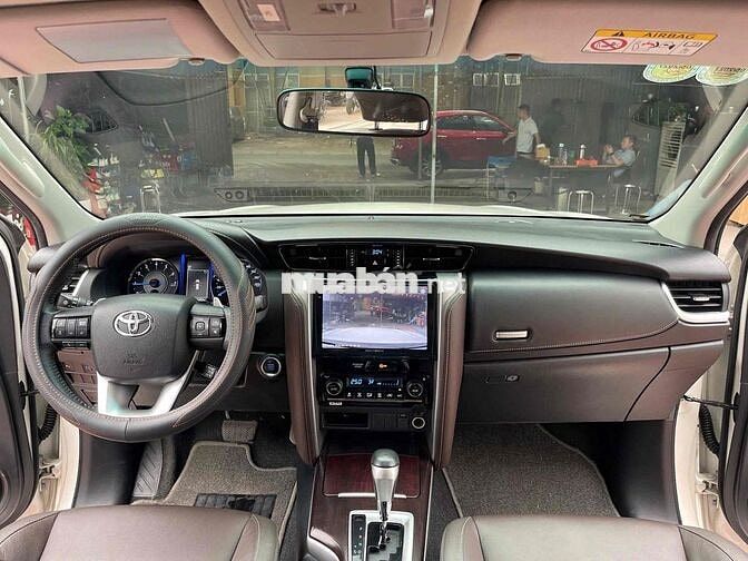 Toyota Fortuner 2.7L TRD sx 2019 màu trắng