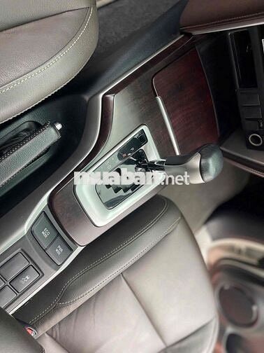 Toyota Fortuner 2.7L TRD sx 2019 màu trắng