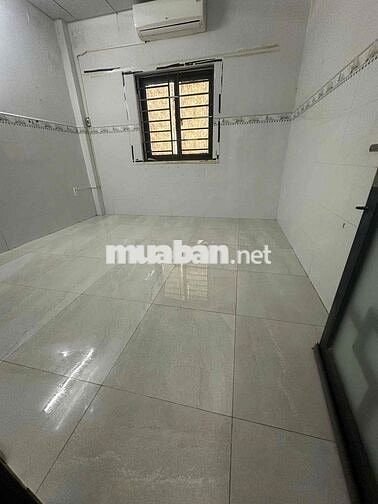 phòng sạch sẽ an ninh có máy lạnh gần côn viên siêu thị chợ