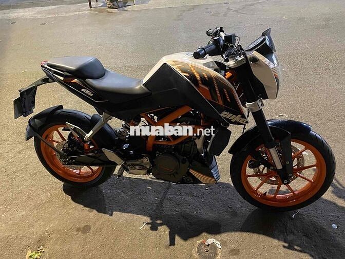 KTM duke 390