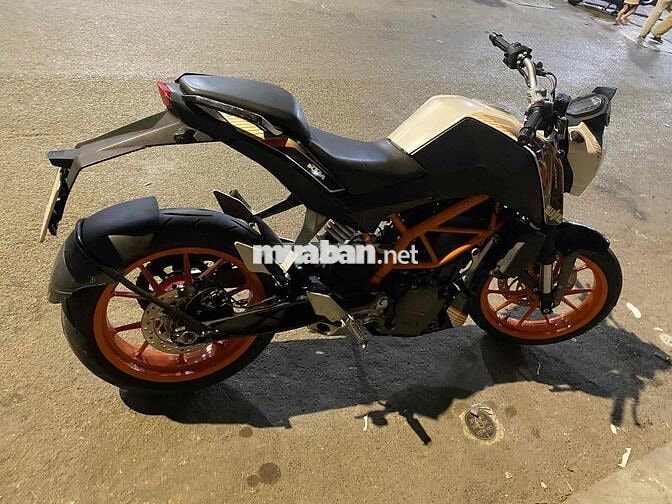 KTM duke 390